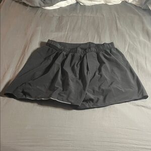 Men’s lululemon small 4inch  Black Shorts